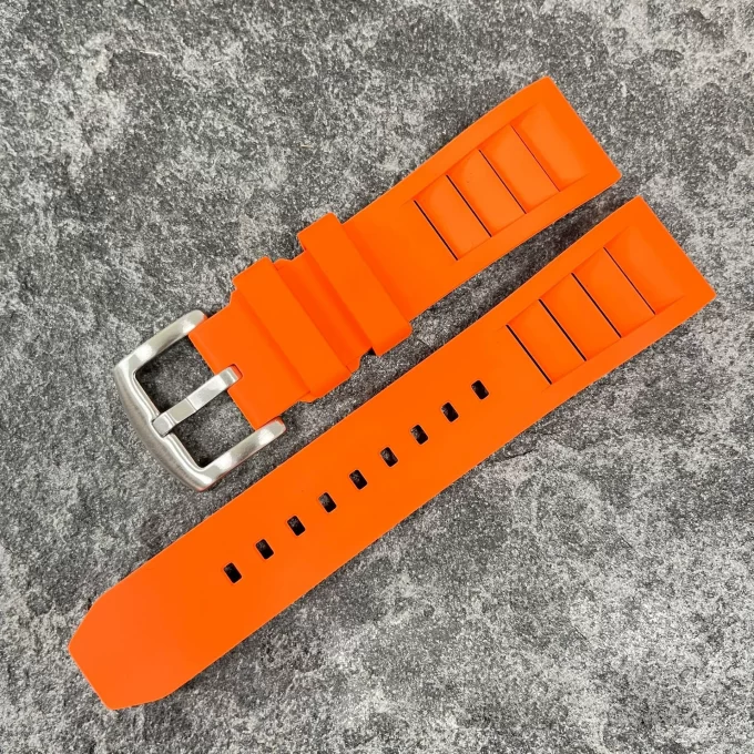 Universal fluororubber strap
